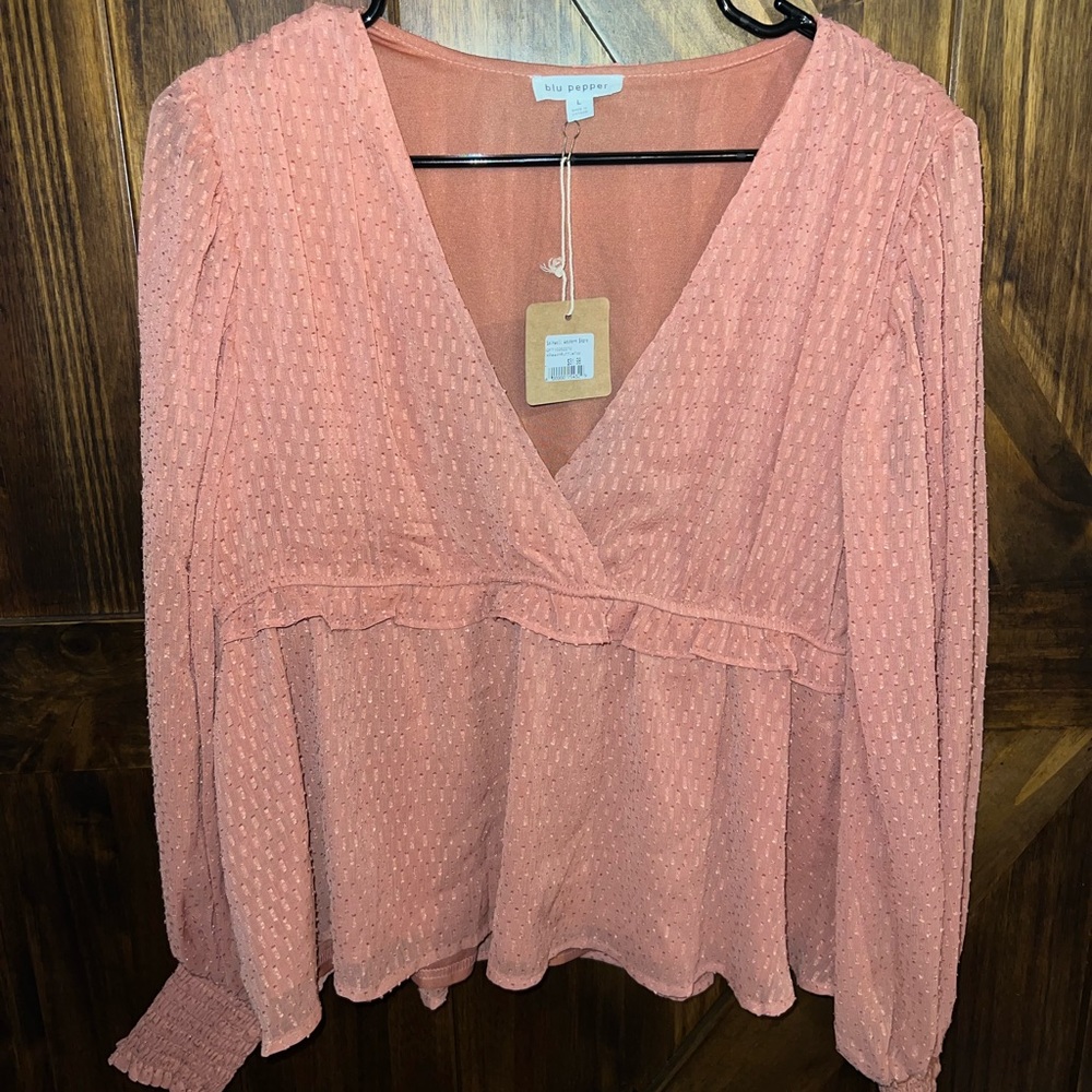 Blu Pepper Coral Swissdot Blouse. Size: Large